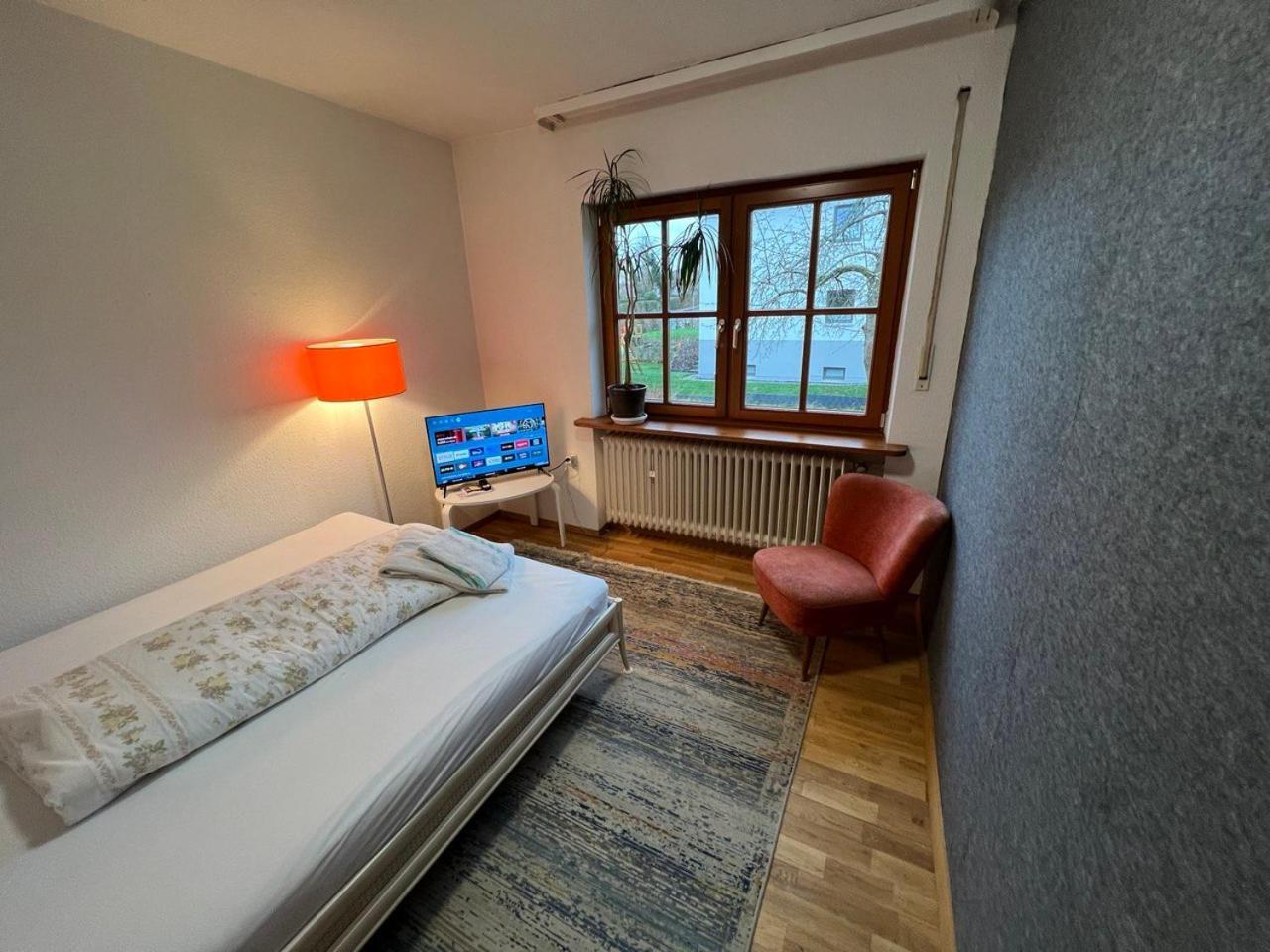 1,5-Zimmer Mit Duschbad, Gartenblick, Kuehlschrank Heroldsberg Exterior photo